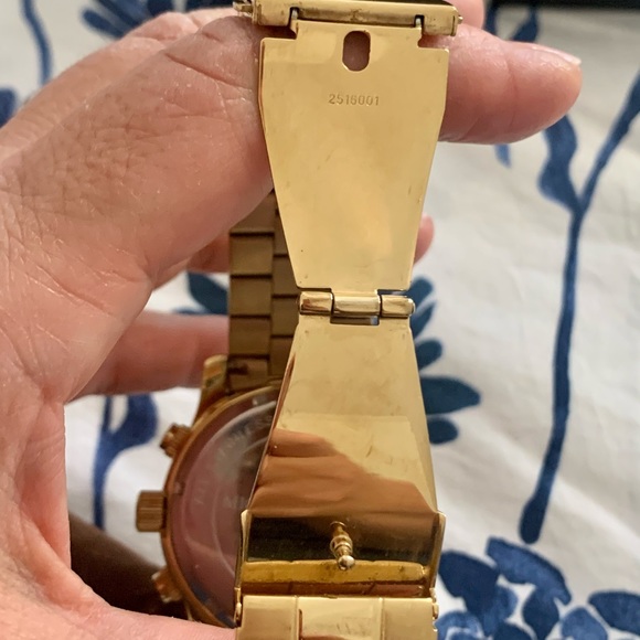 Large watch - Picture 3 of 6